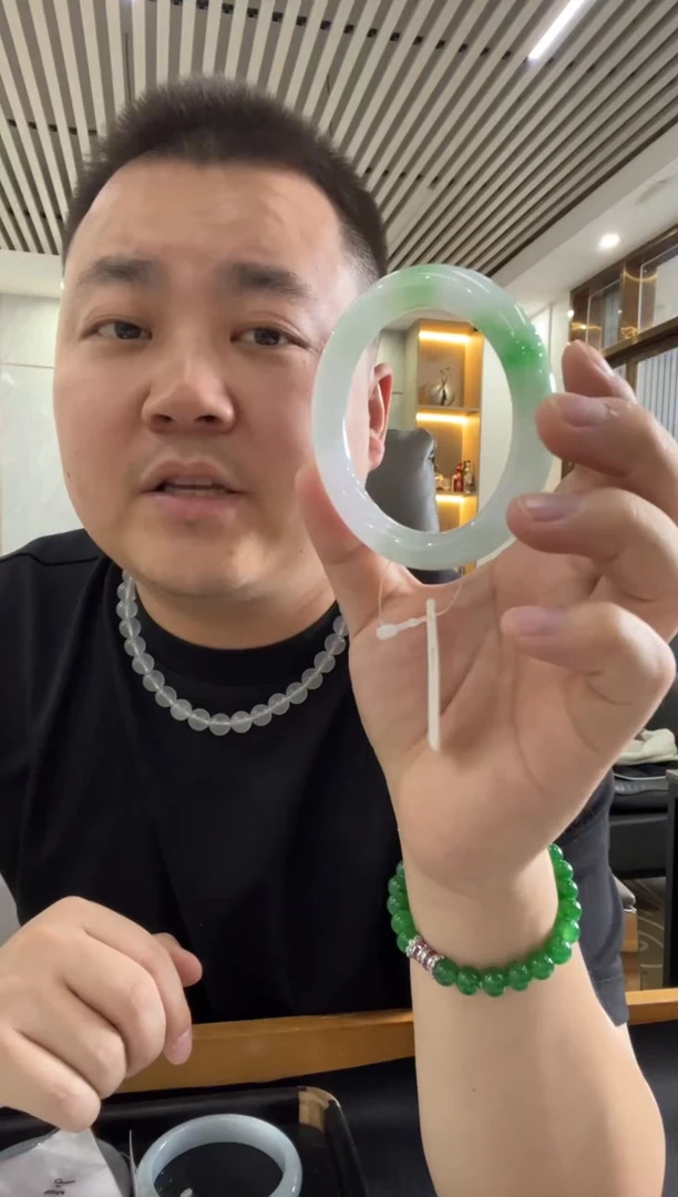 未镶嵌手镯翡翠猫**后翡翠手镯 24小时鉴赏