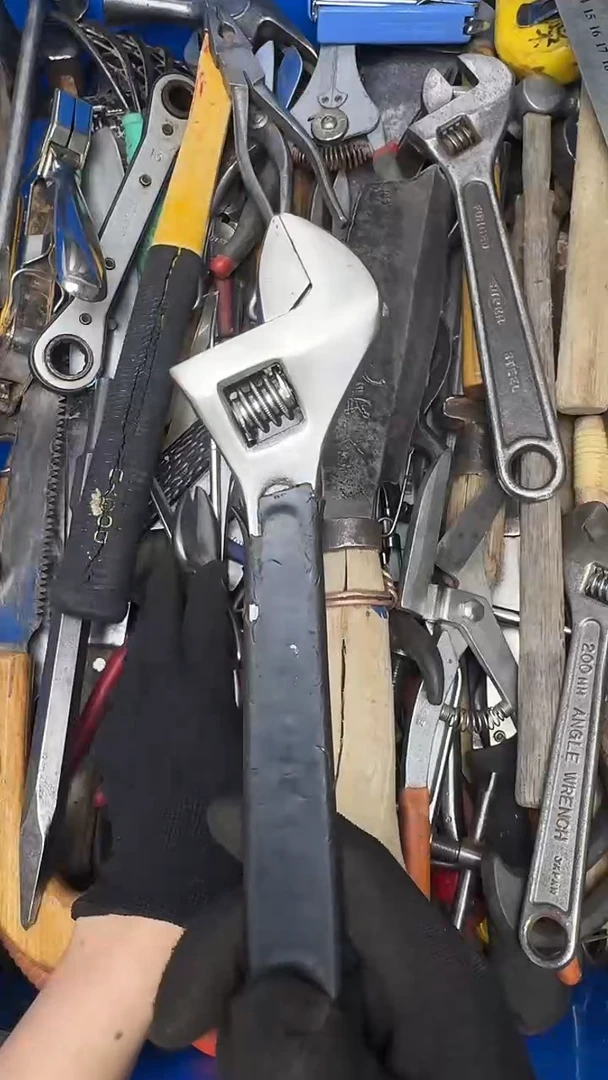 ?**?五金工具钳子凿子等18