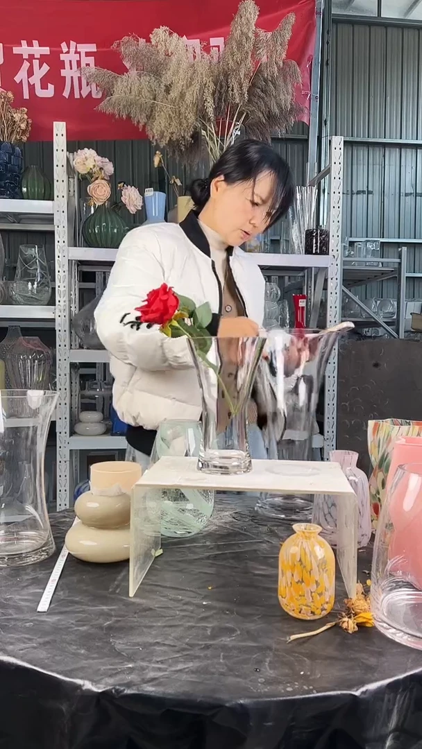 微瑕玻璃花瓶摆件001