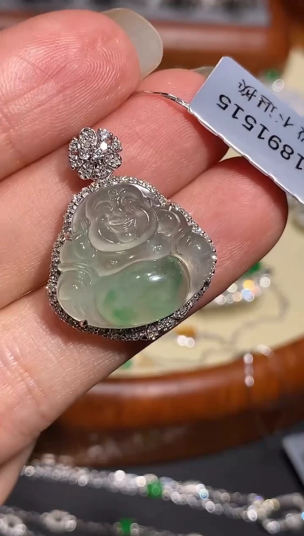 【闪购商品】翡翠吊坠(不含链)18K金镶嵌吊坠