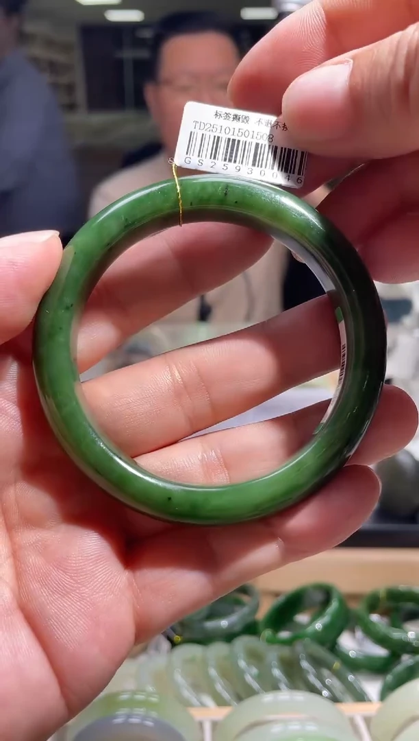 未镶嵌手镯和田玉60-61圈口 0046