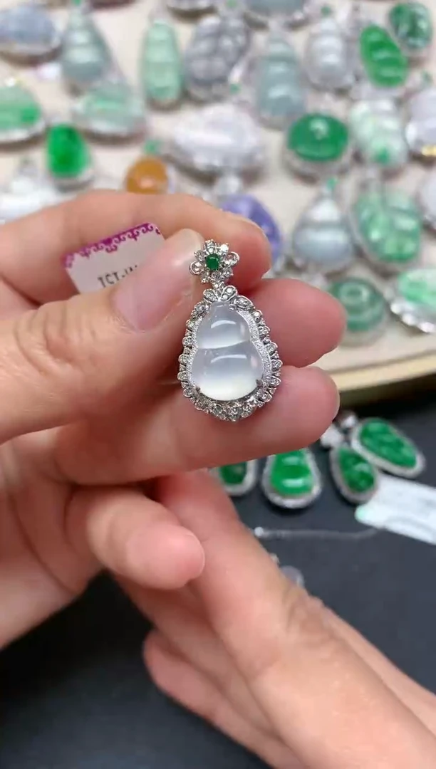 【闪购商品】翡翠吊坠(不含链)18K金镶嵌Z543|6500