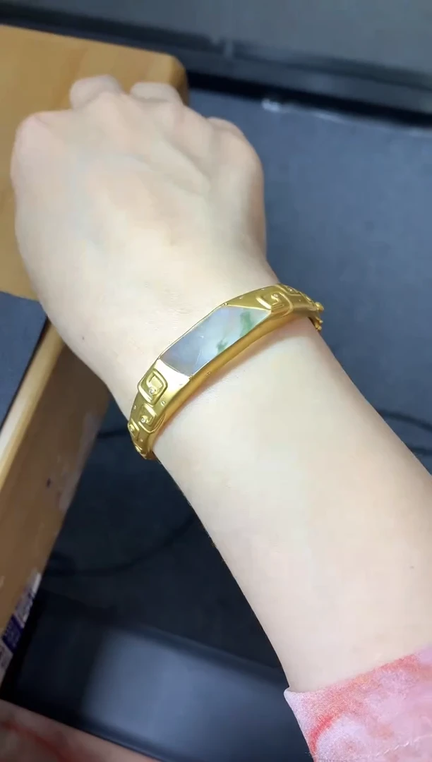 翡翠手镯18K金镶嵌319-中国好珍宝