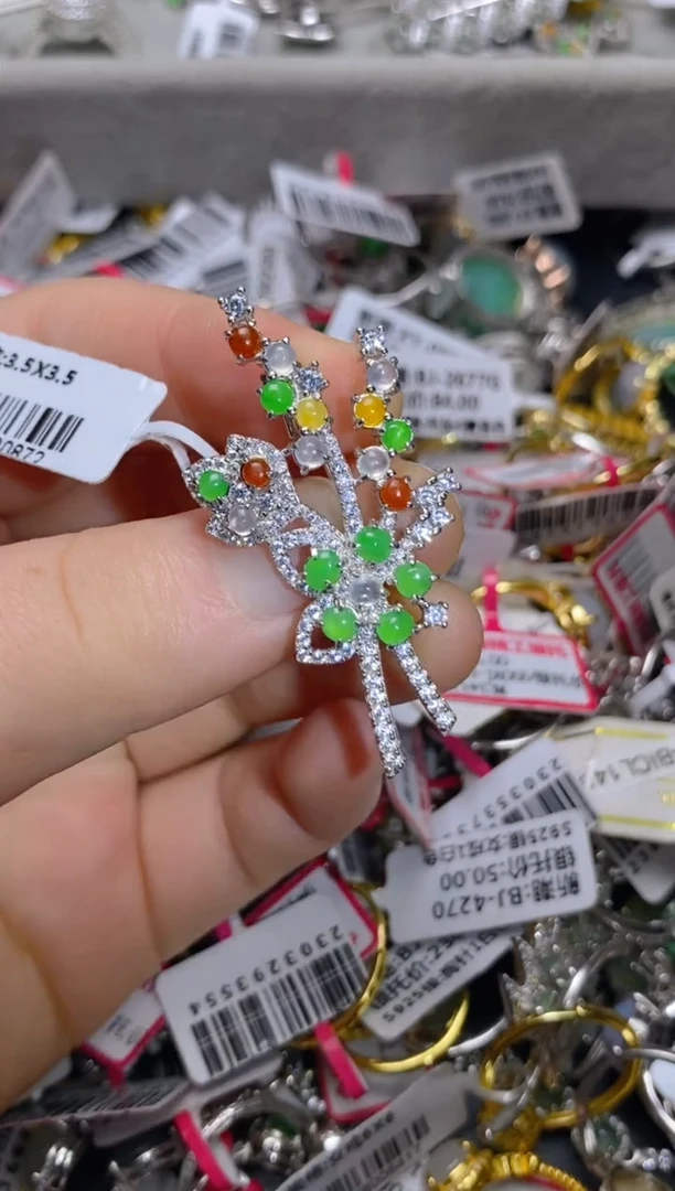 银S925镶嵌戒指翡翠百内无证书