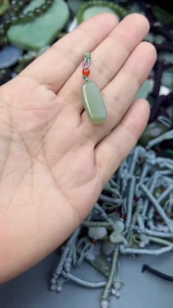 颈饰未镶嵌和田玉多样性发货     拍一发一