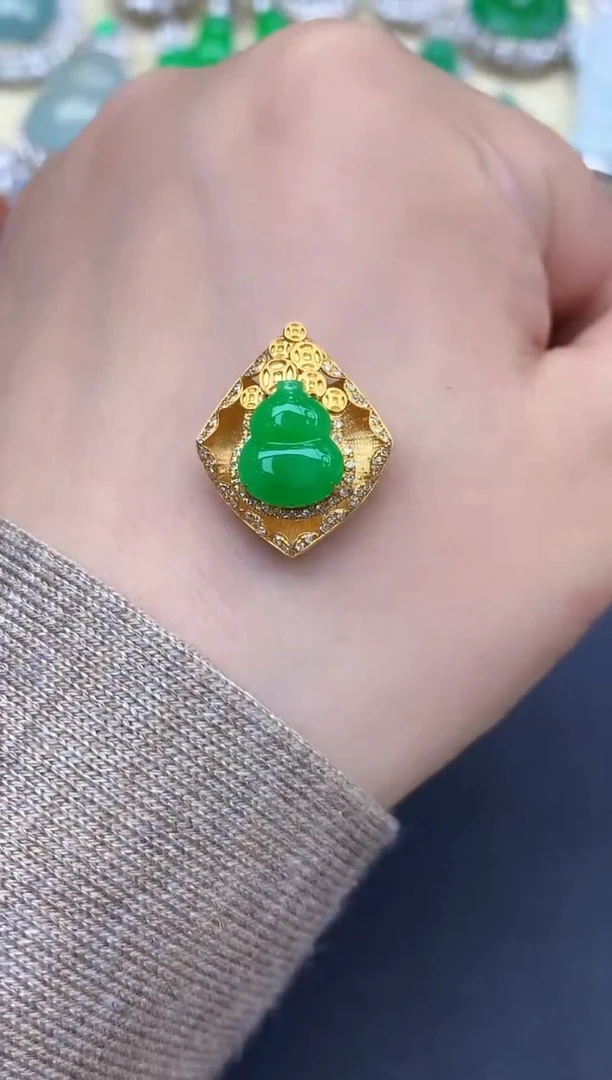 颈饰18K金镶嵌翡翠337-中国好珍宝