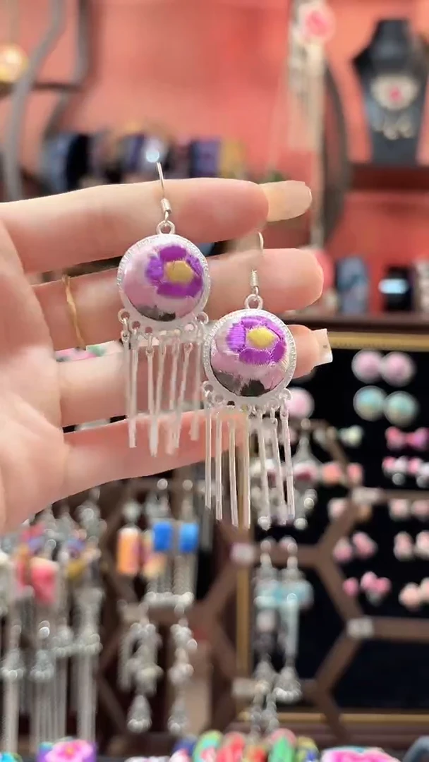 织绣 云织谣民族风精美饰品   427