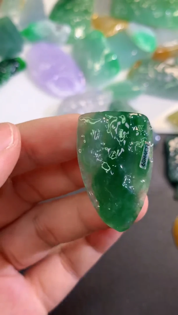 翡翠未镶嵌吊坠(不含链)623