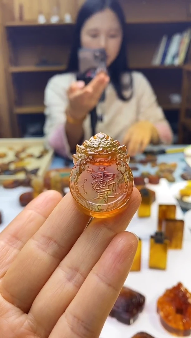 琥珀颈饰未镶嵌SN64-113（紫薇讳）