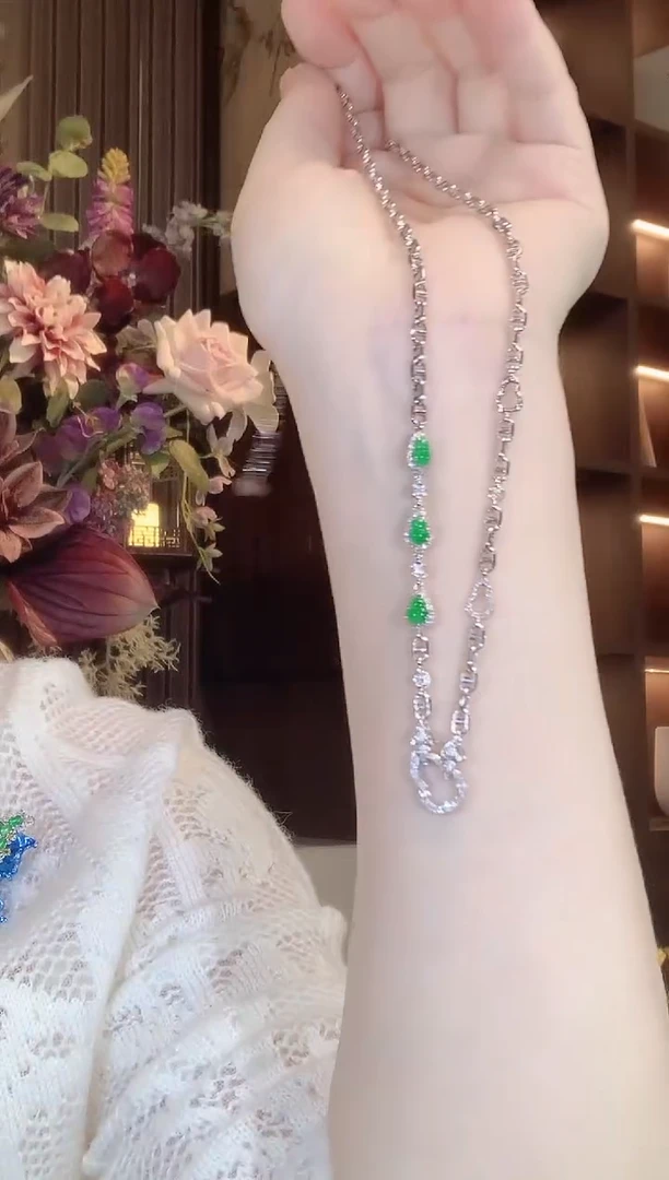 套链18K金镶嵌翡翠A63