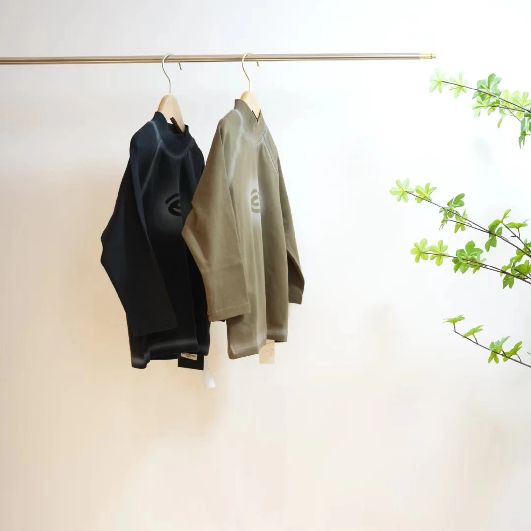 2-139-一款两色涂鸦线条儿童春季半高领打底衫长袖T恤X