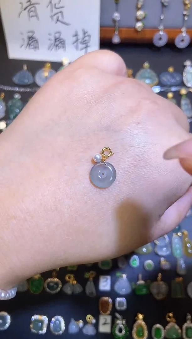 翡翠18K金镶嵌吊坠(不含链)1