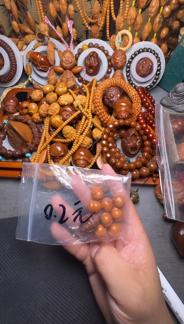 手串橄榄核嘉**?2角的