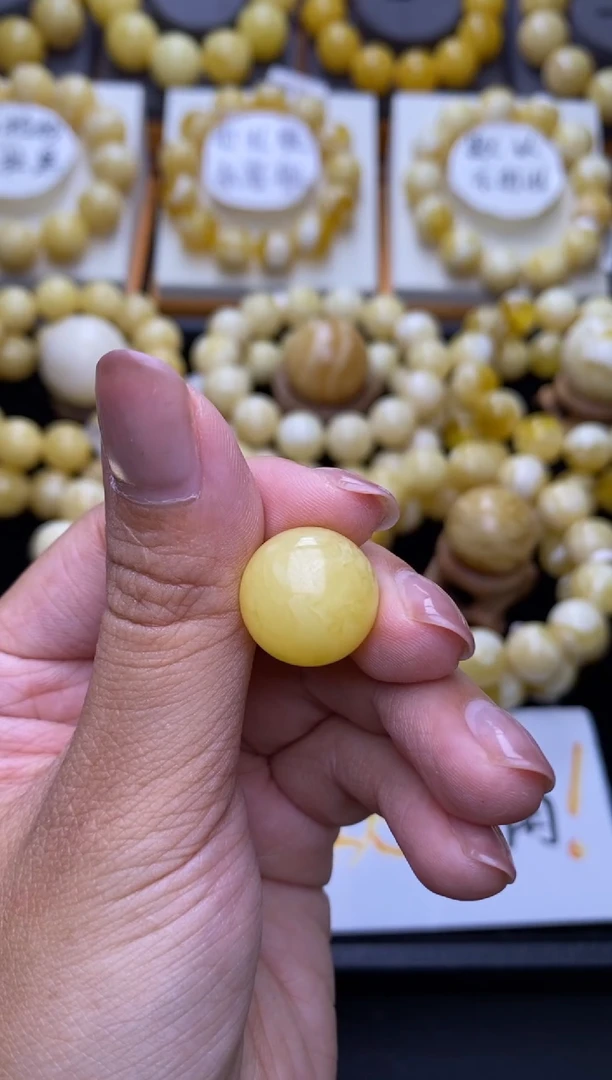 裸石琥珀未镶嵌大小姐珠宝69