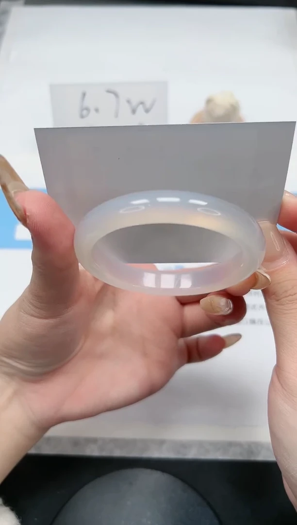 【闪购商品】玛瑙/玉髓手镯未镶嵌225/57荔枝