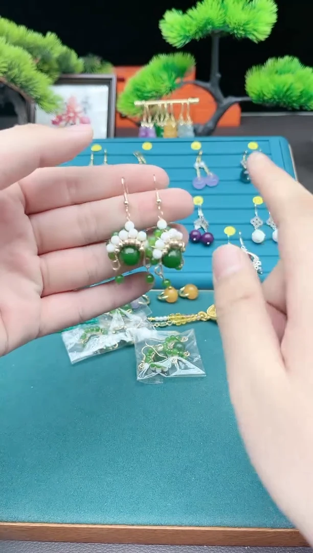 【闪购商品】玛瑙/玉髓耳钉银S925镶嵌919刀马旦