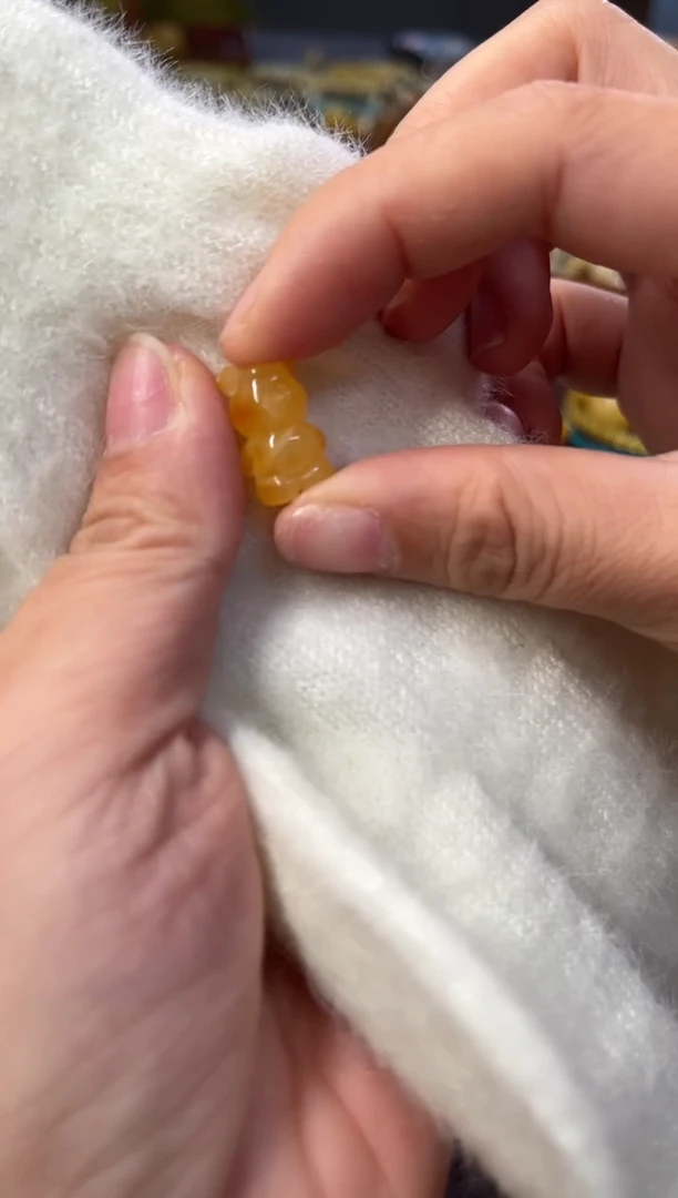 裸石琥珀未镶嵌雕刻件