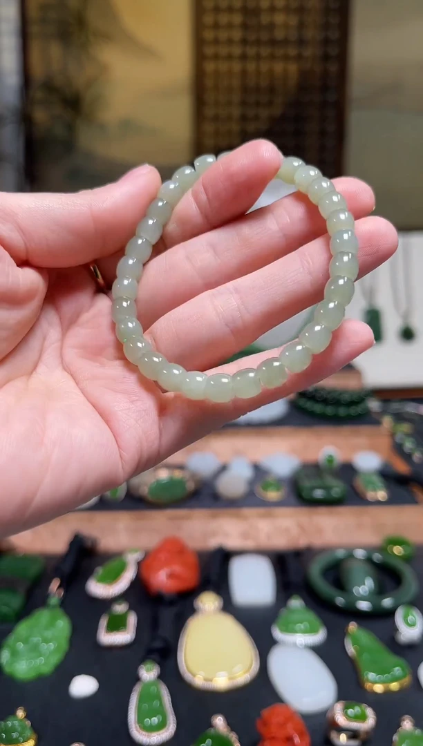 颈饰未镶嵌和田玉±5*6mm晴水单圈手串