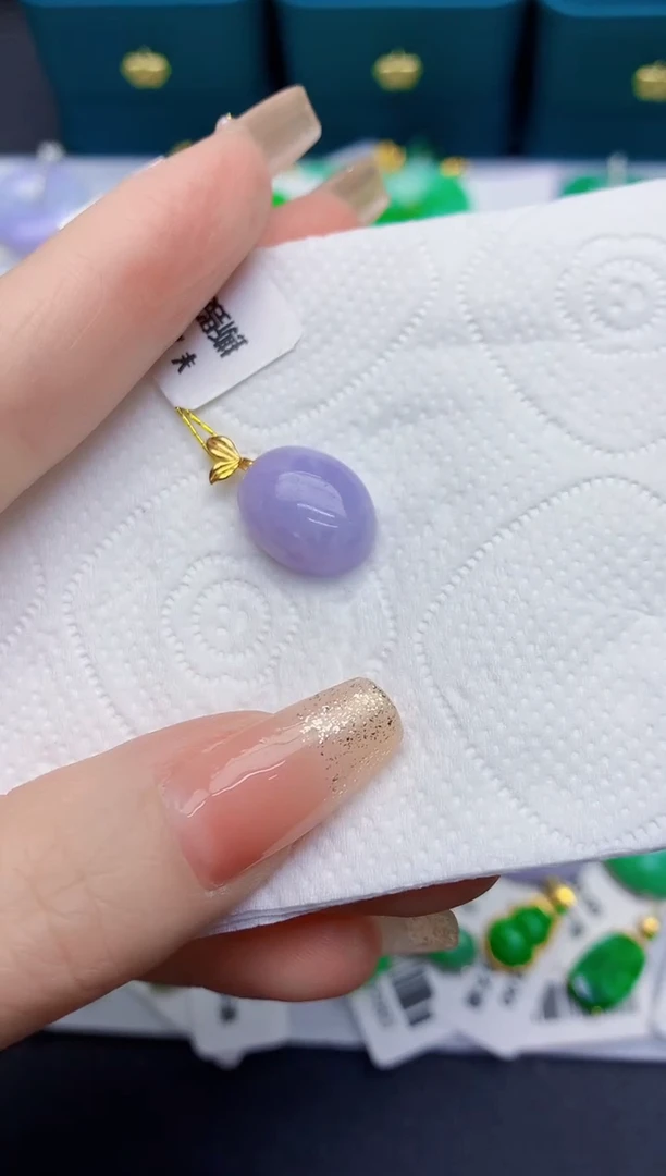 颈饰18K金镶嵌翡翠缅甸天然翡翠A货