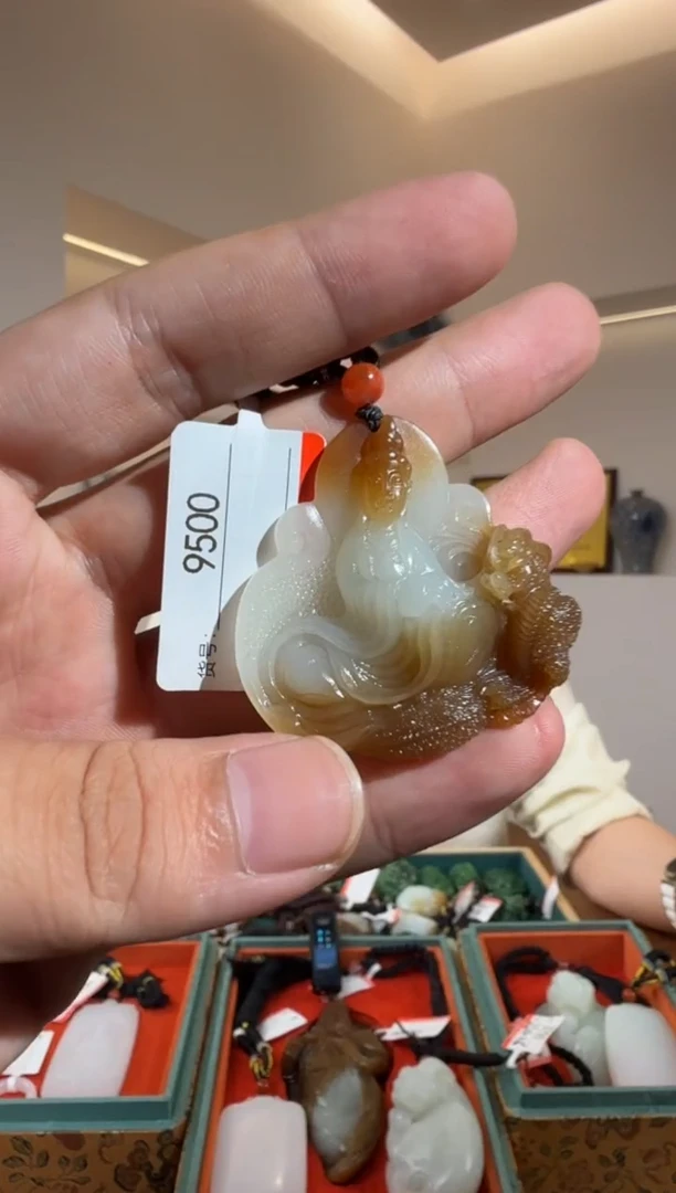 和田玉未镶嵌颈饰1