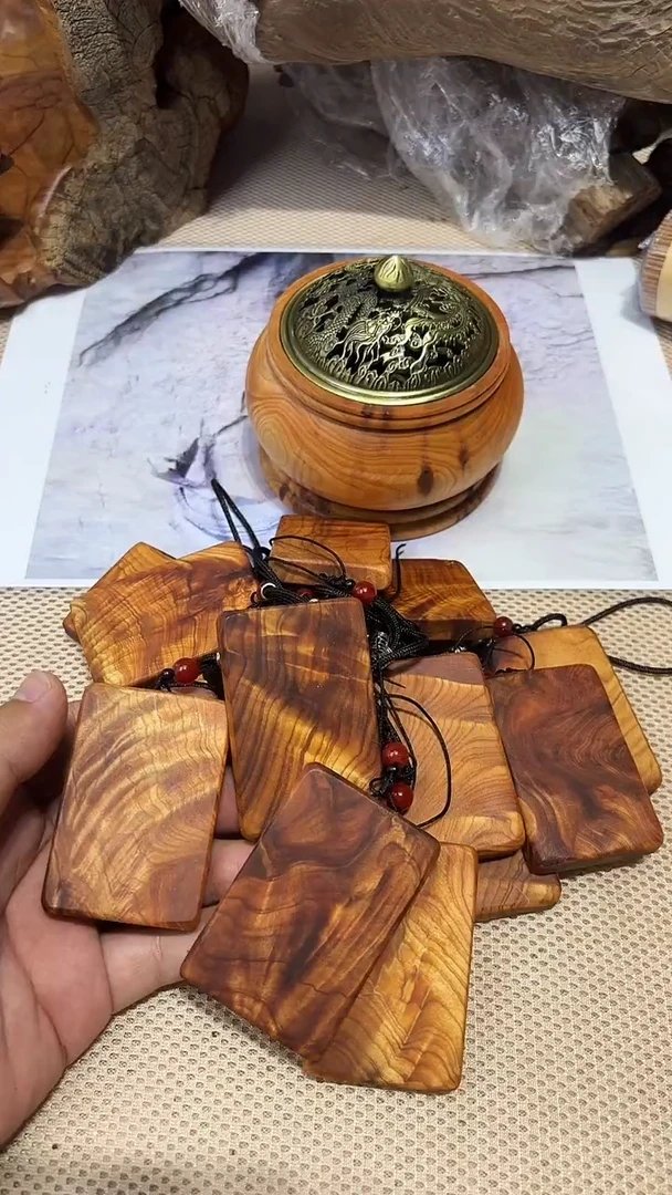 柏木（崖柏）南太行崖柏黑油水波闪电无事牌瑕疵