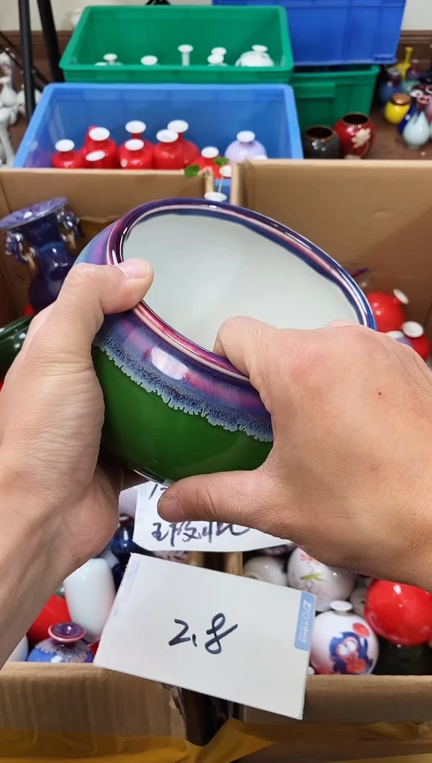 摆件12.28中瑕疵小花瓶摆件