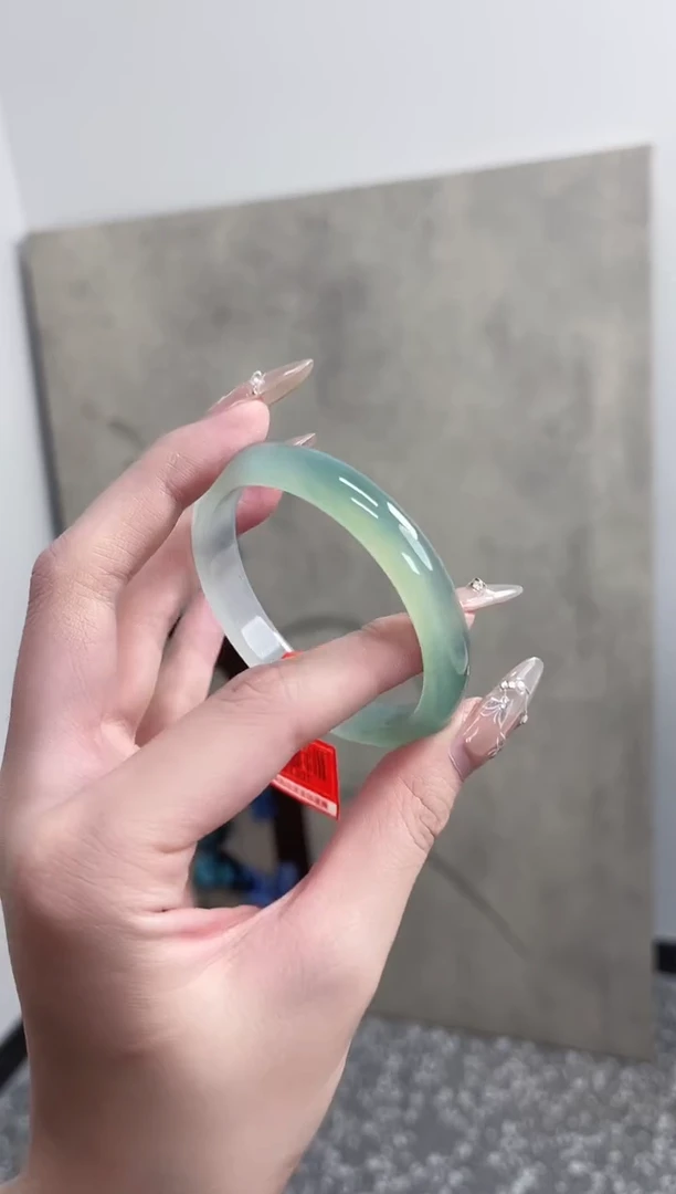 【闪购商品】玛瑙/玉髓手镯未镶嵌54-55圈 需要包容