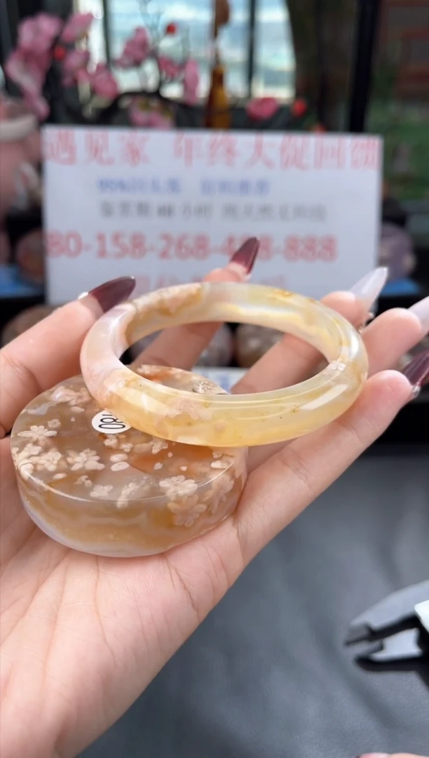 【闪购商品】石英质玉手镯未镶嵌57