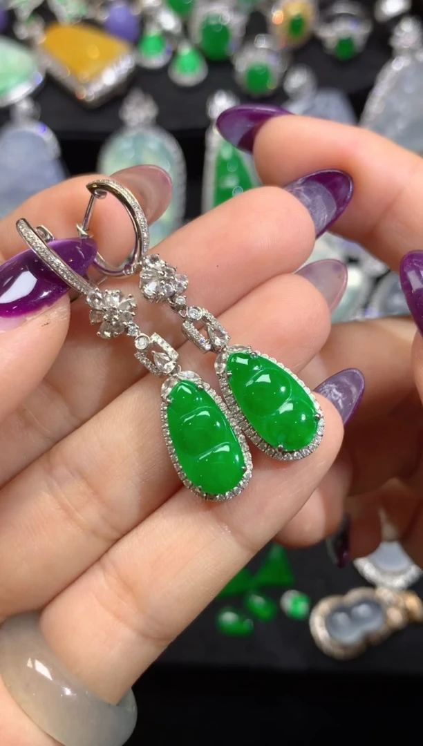 颈饰18K金镶嵌翡翠翡翠耳饰（福利好价）