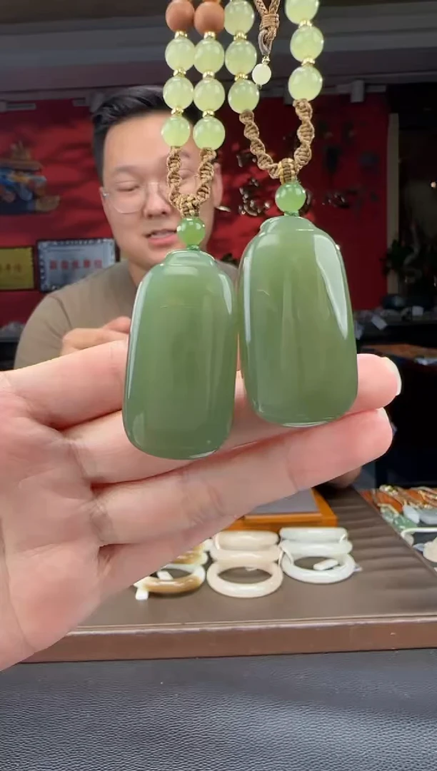 颈饰未镶嵌和田玉沙枣青无事牌多样性发货拍一发一