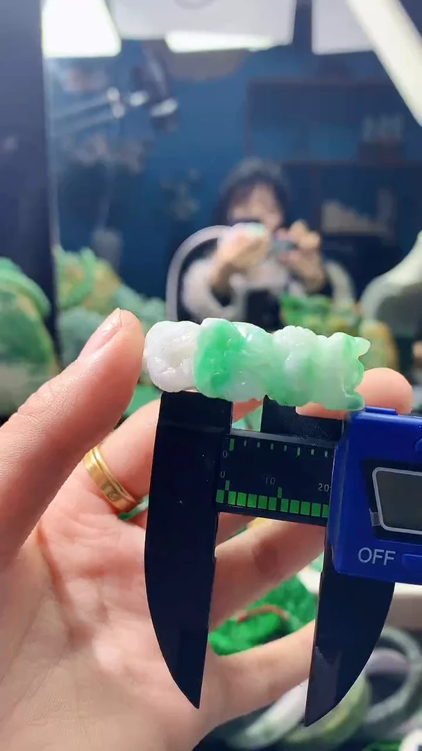 颈饰未镶嵌翡翠天然缅甸翡翠a货