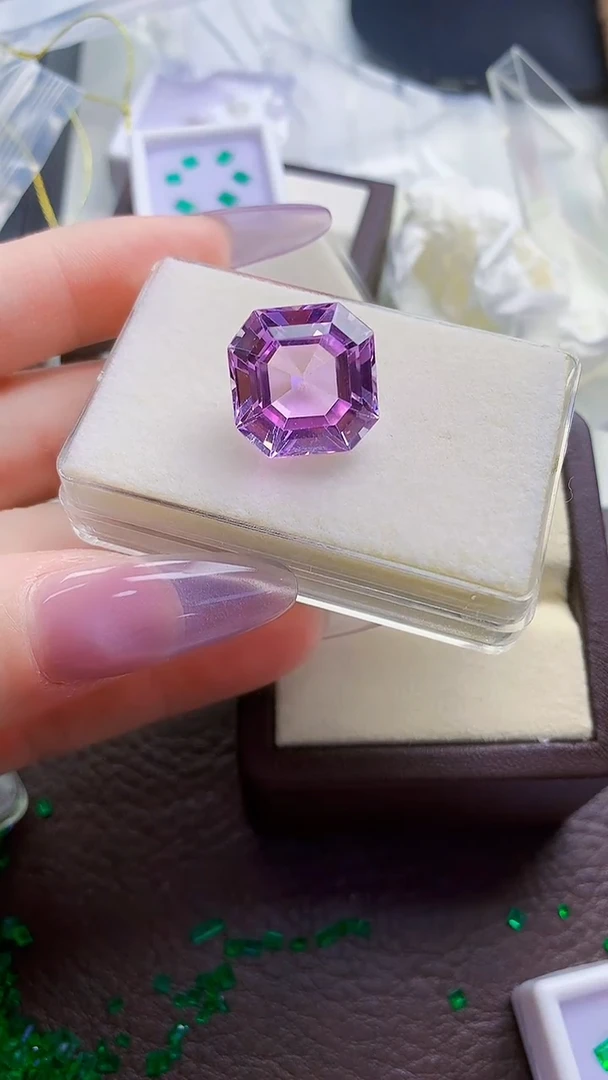 未镶嵌锂辉石裸石天然锂辉石20.05ct