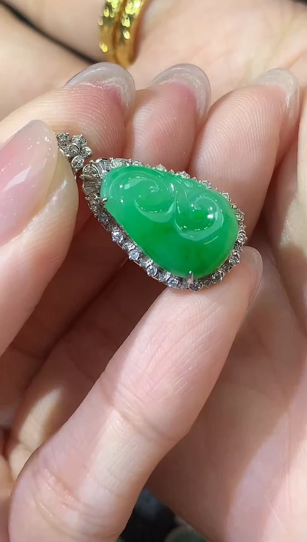 吊坠(不含链)18K金镶嵌翡翠A57