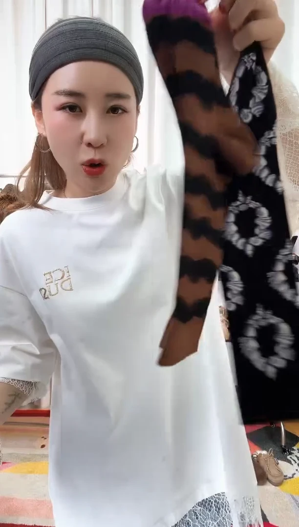 ?****女SIOICIKI 袜子