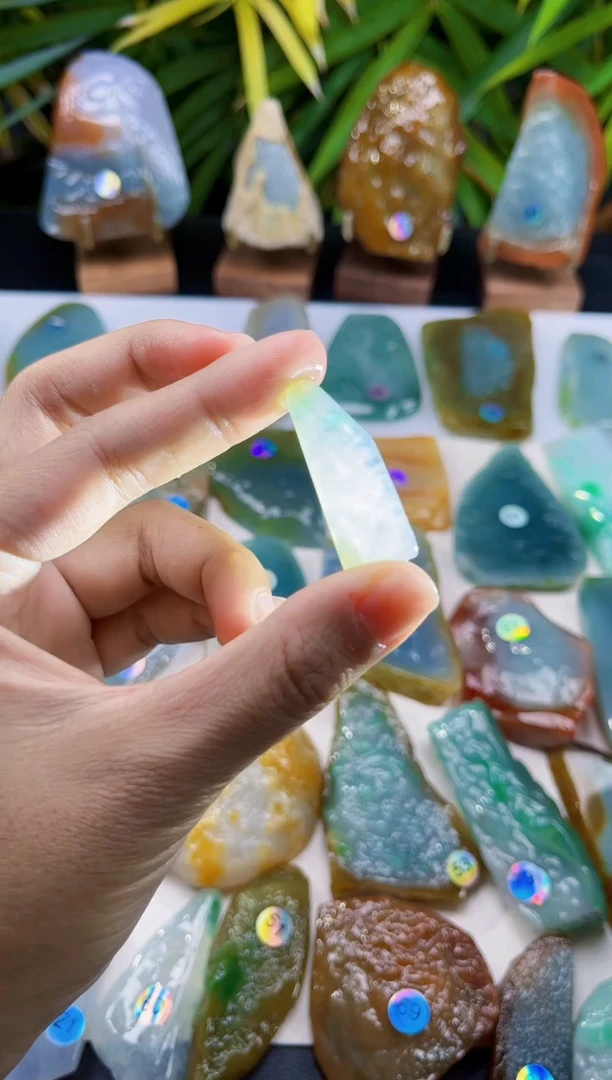 未镶嵌定制翡翠翡翠