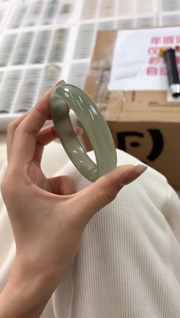 未镶嵌手镯石英质玉210-58D