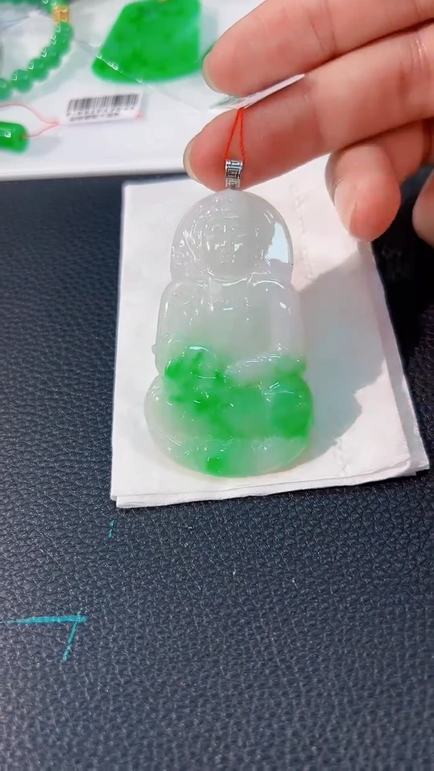 颈饰18K金镶嵌翡翠 缅料A货/支持复检/一件