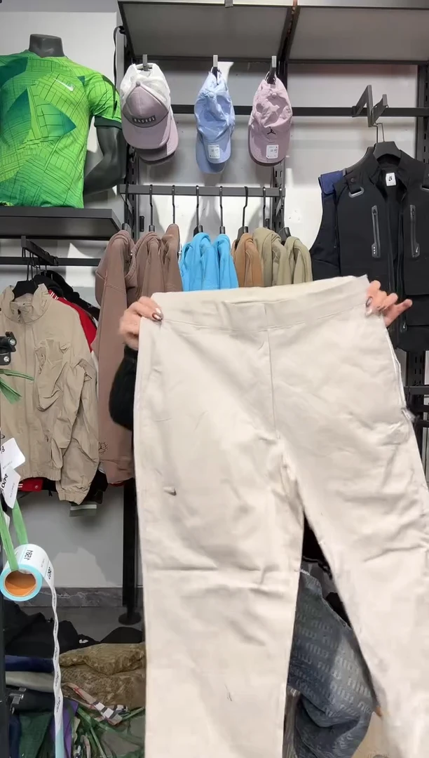 1575 编码 瑕疵款直播间过款为准 尺码   身高  175