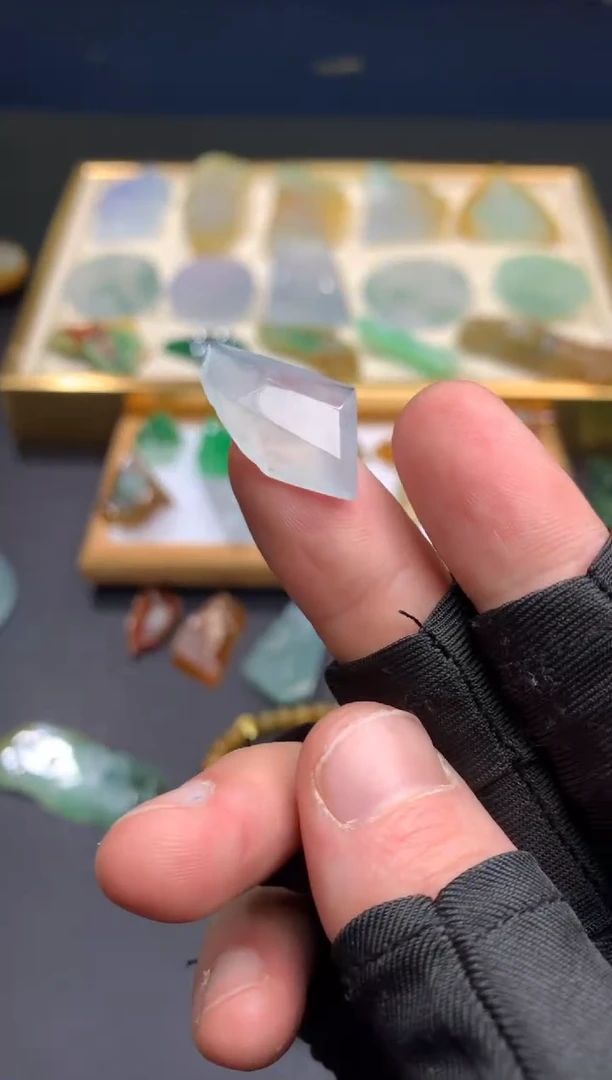 【闪购商品】定制翡翠未镶嵌