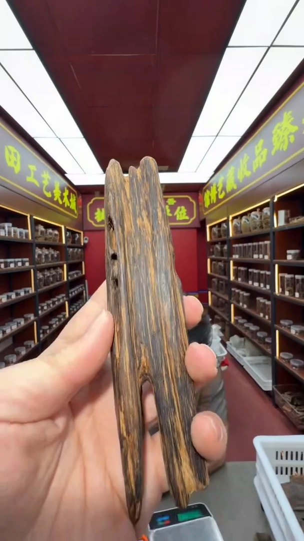 沉香吊坠多样性发一