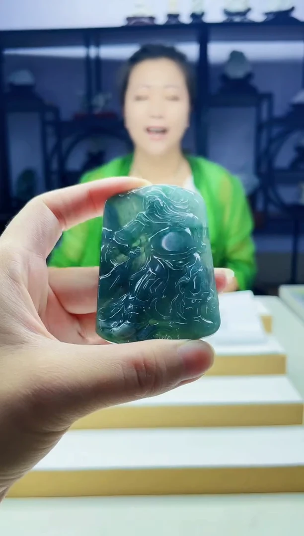 翡翠未镶嵌颈饰08050289