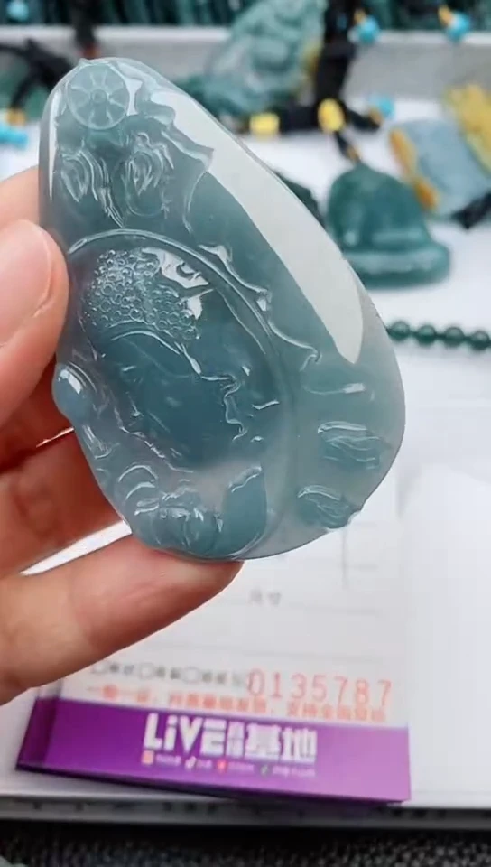 【闪购商品】翡翠颈饰未镶嵌