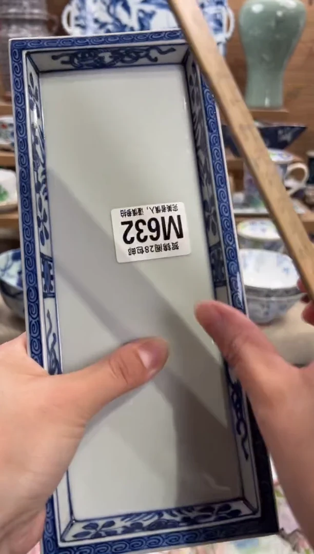 瓷片小**乖       M632