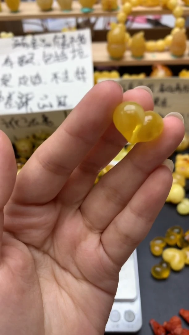 琥珀未镶嵌珠宝奇石119琥珀蜜蜡微瑕