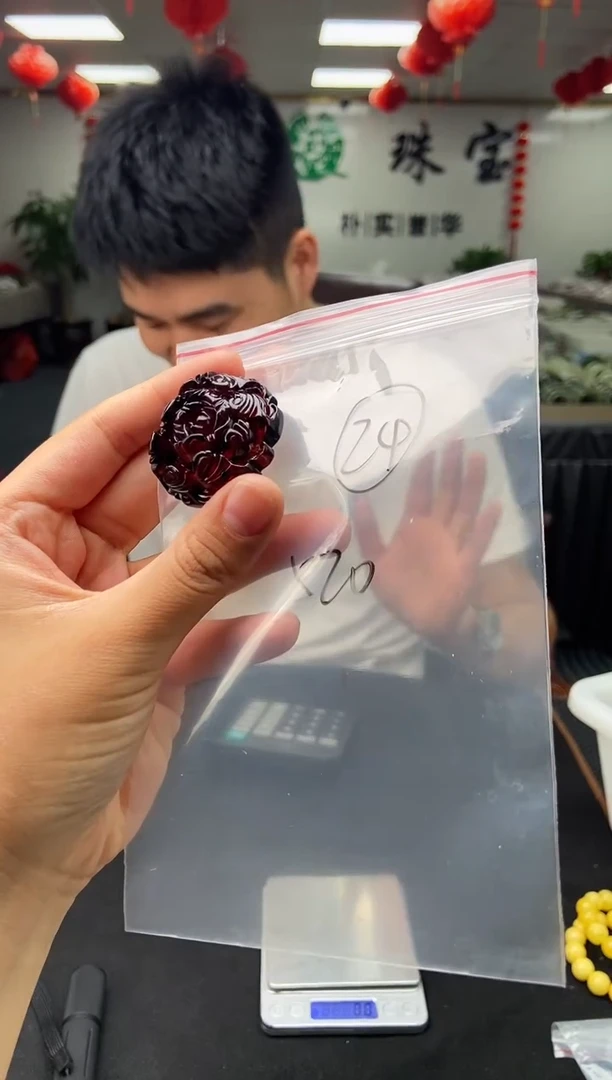 未镶嵌颈饰琥珀颜色多样性发拍一发一