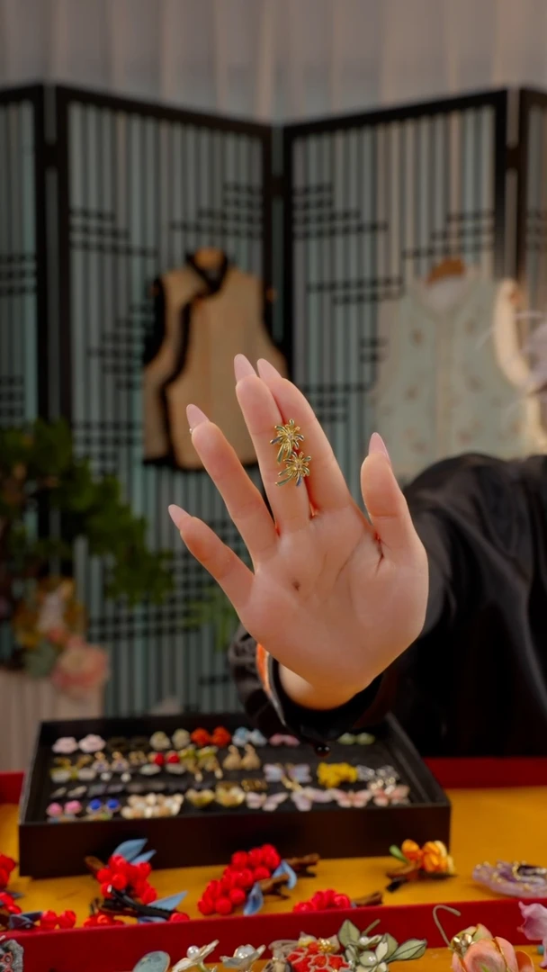 刺绣非遗苏绣绒花