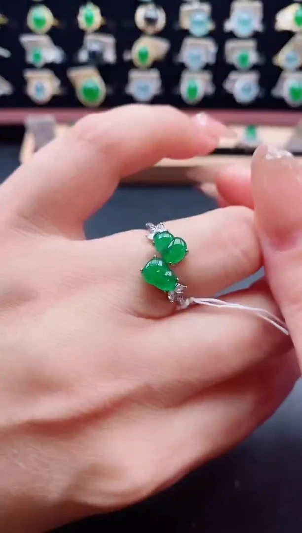 银S925镶嵌戒指翡翠1