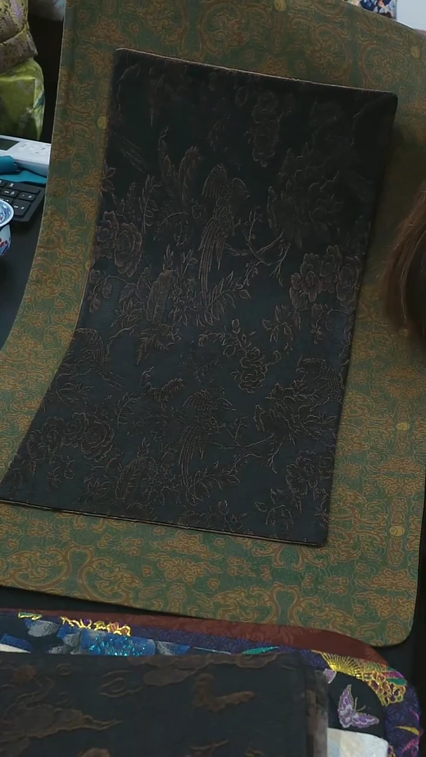 50+24香云纱鸟工艺茶席