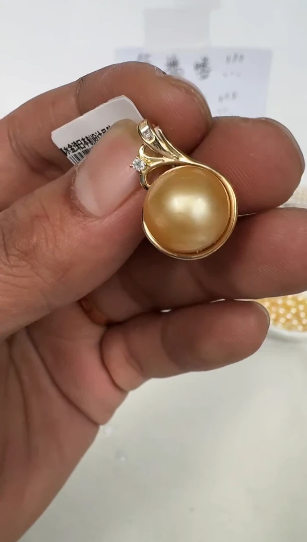 颈饰银S925镶嵌海水珍珠吊坠