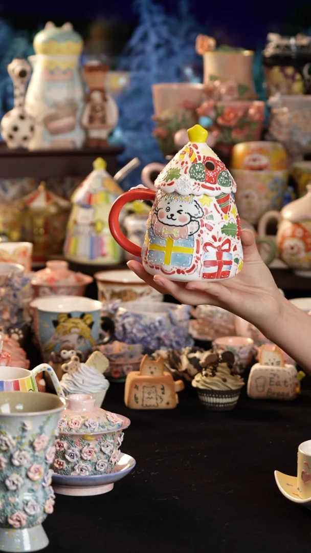 摆件陶景德镇釉下彩手绘设计师款陶瓷